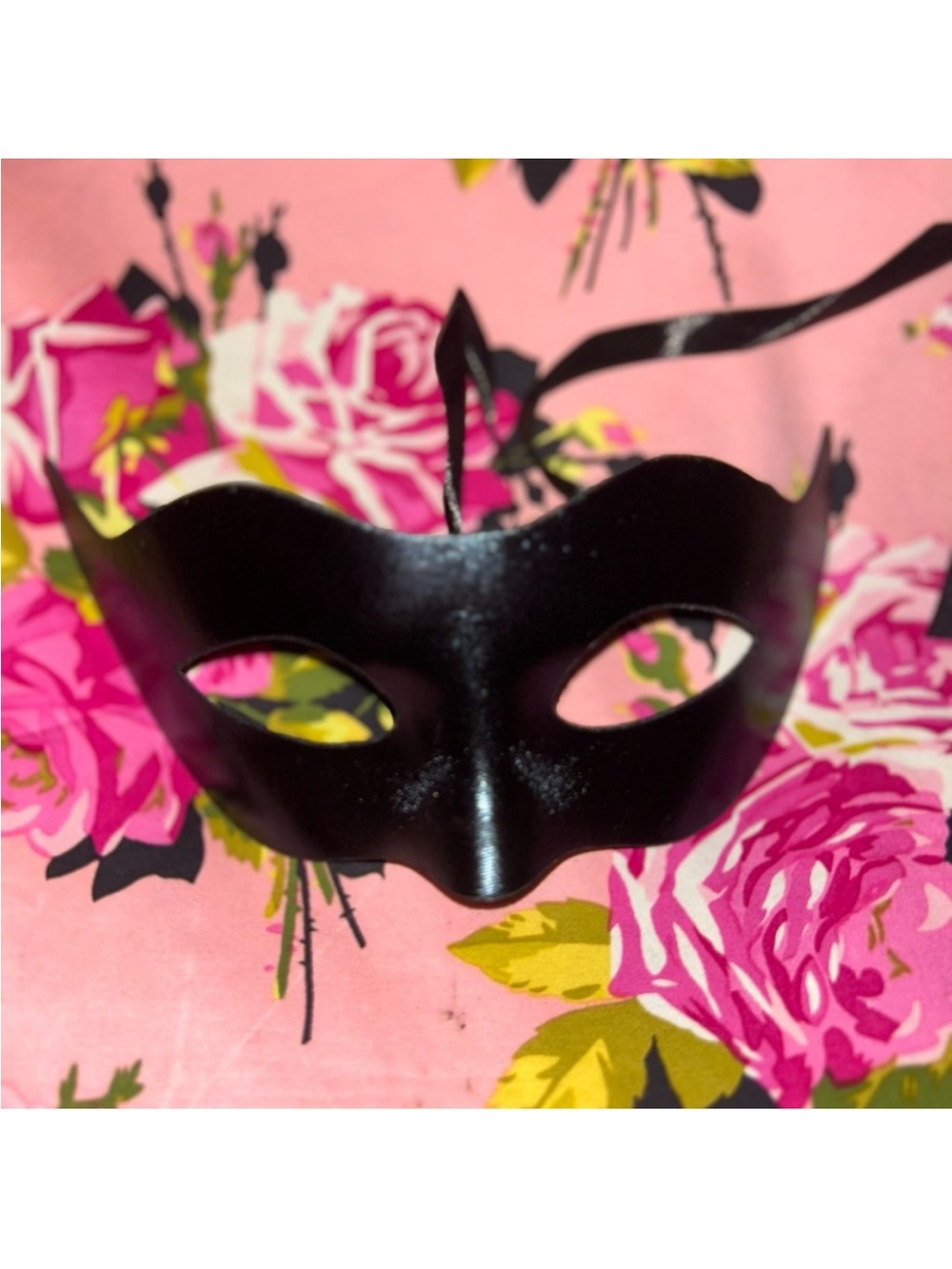 Black Venetian Eye Mask - Sleek Party Mask